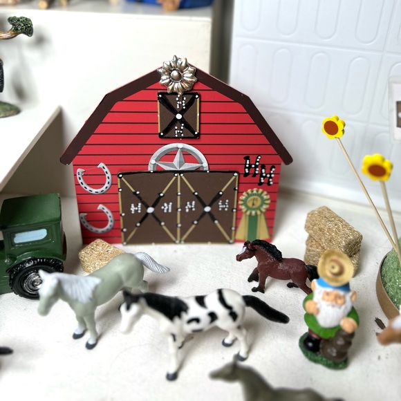 DOUBLE H HORSE RANCH FAIRY GARDEN GIFT SET - Picture 7 of 15